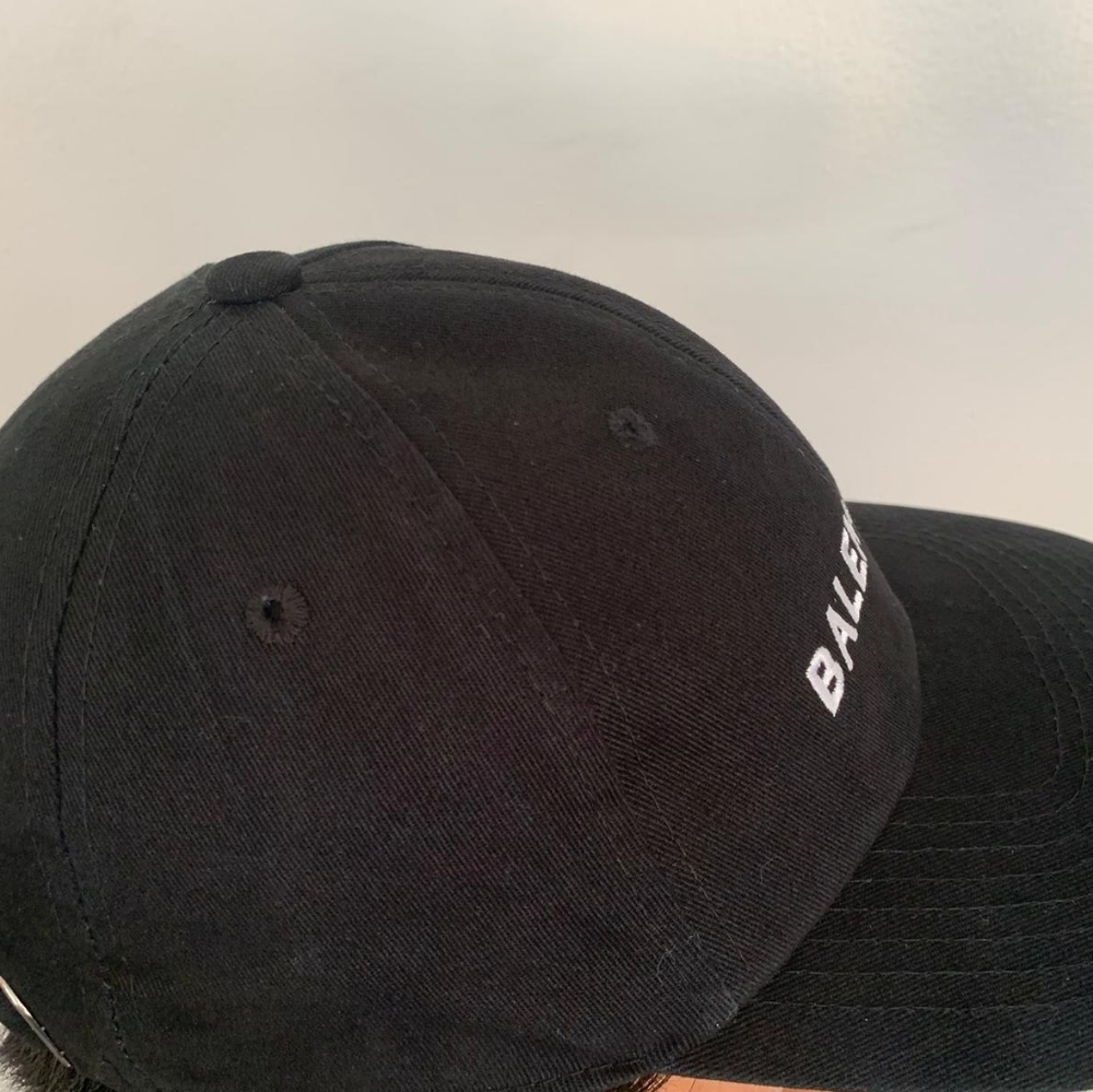 Balenciaga Black Baseball Cap Embroidered Minimalist Style - Picture 2 of 8